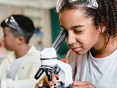 Young study peers into microscope 