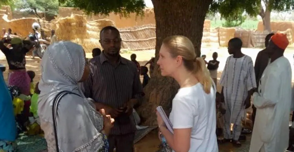 RTI resilience expert Tracy Mitchell learns about the challenges faced by farmer groups in Niger in 2019.