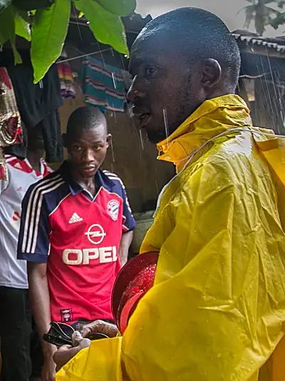 Community health worker conducts home visit in Matam Conakry, Guinea