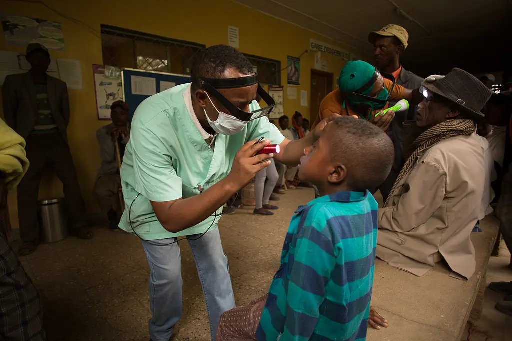 Ethiopia health workers check for trachoma