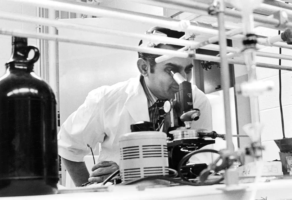 Dr. Mansukh Wani early in his career at RTI's Natural Products Laboratory