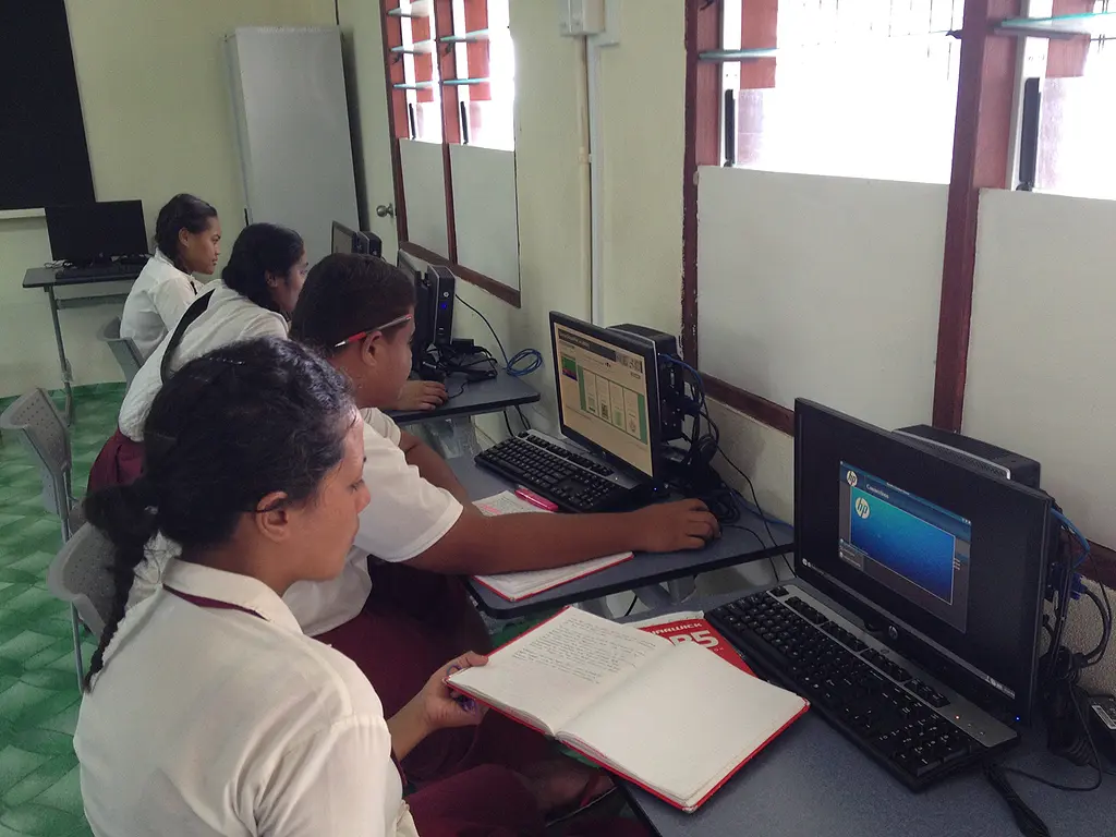 Students in Samoa work in a school computer lab.