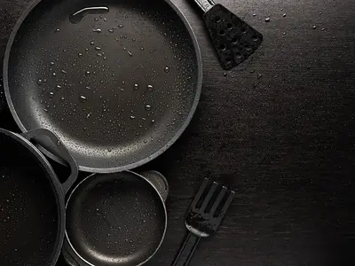 nonstick cookware which can contain PFAS