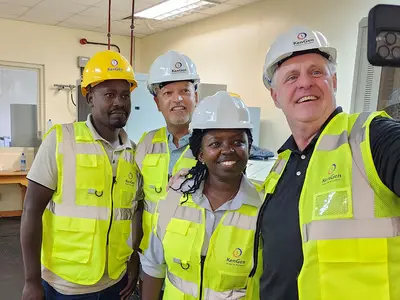 KenGen Geophysicist Dr. Anna Mwangi takes a selfie with RTI visitors.