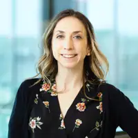 headshot of Leeann Siegel