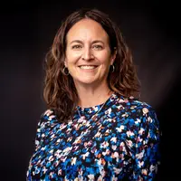 Headshot of Amy Volckens