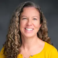 Erin Velez Headshot