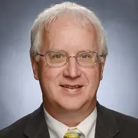 Headshot of Lynn Davis