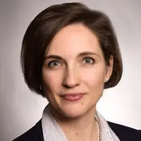 Headshot of Lauren Courtney