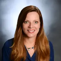 Headshot of Kelly Hollis