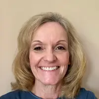 Headshot of Jeanette Renaud
