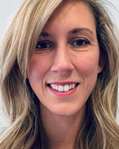 Headshot of Rebecca Flueckiger
