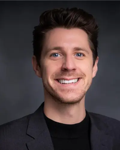 Headshot of Luke Muenter