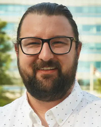 Headshot of Garrett McKeown Wessler