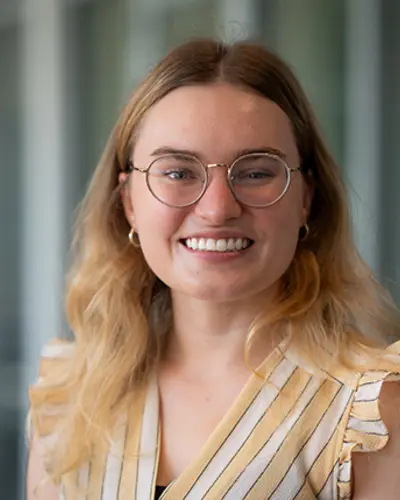 Headshot of Amanda Konet