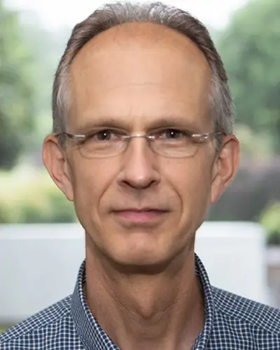 Matt Mecray headshot