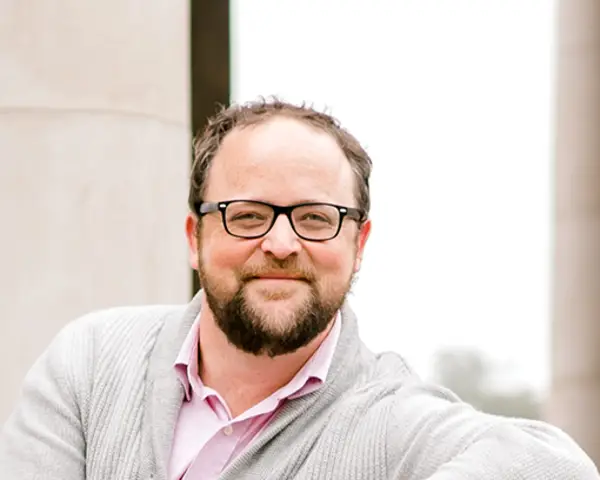 Headshot of Nicholas Thomas