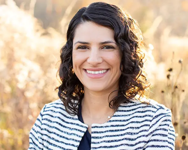 Headshot of Rossana Zetina-Beale