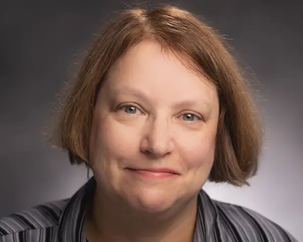 Claudia Squire