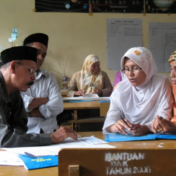 Indonesian officials in training in Aceh