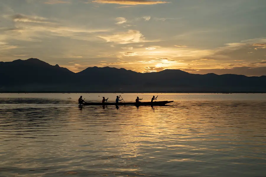 Rowing a Boat 